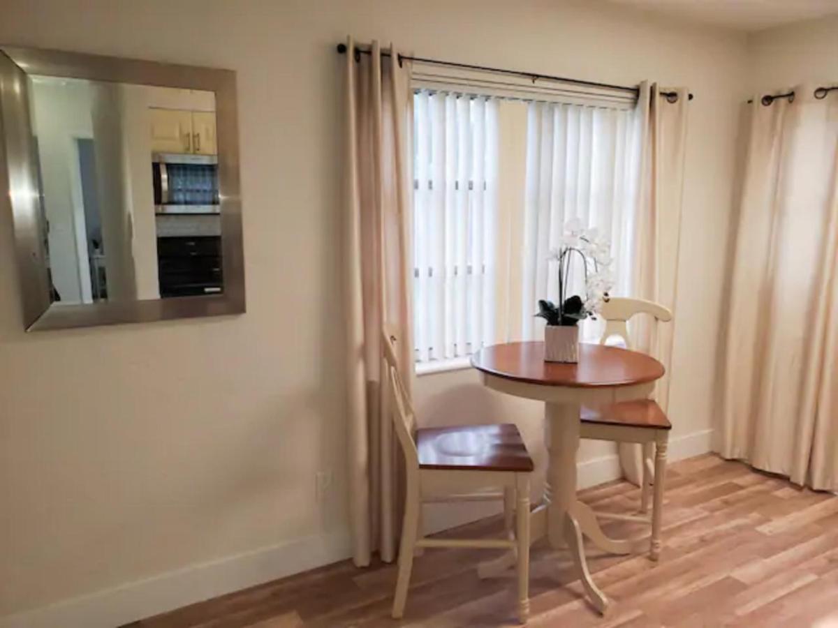 Sophisticated Dania Beach Suites Near The Beach Exterior foto