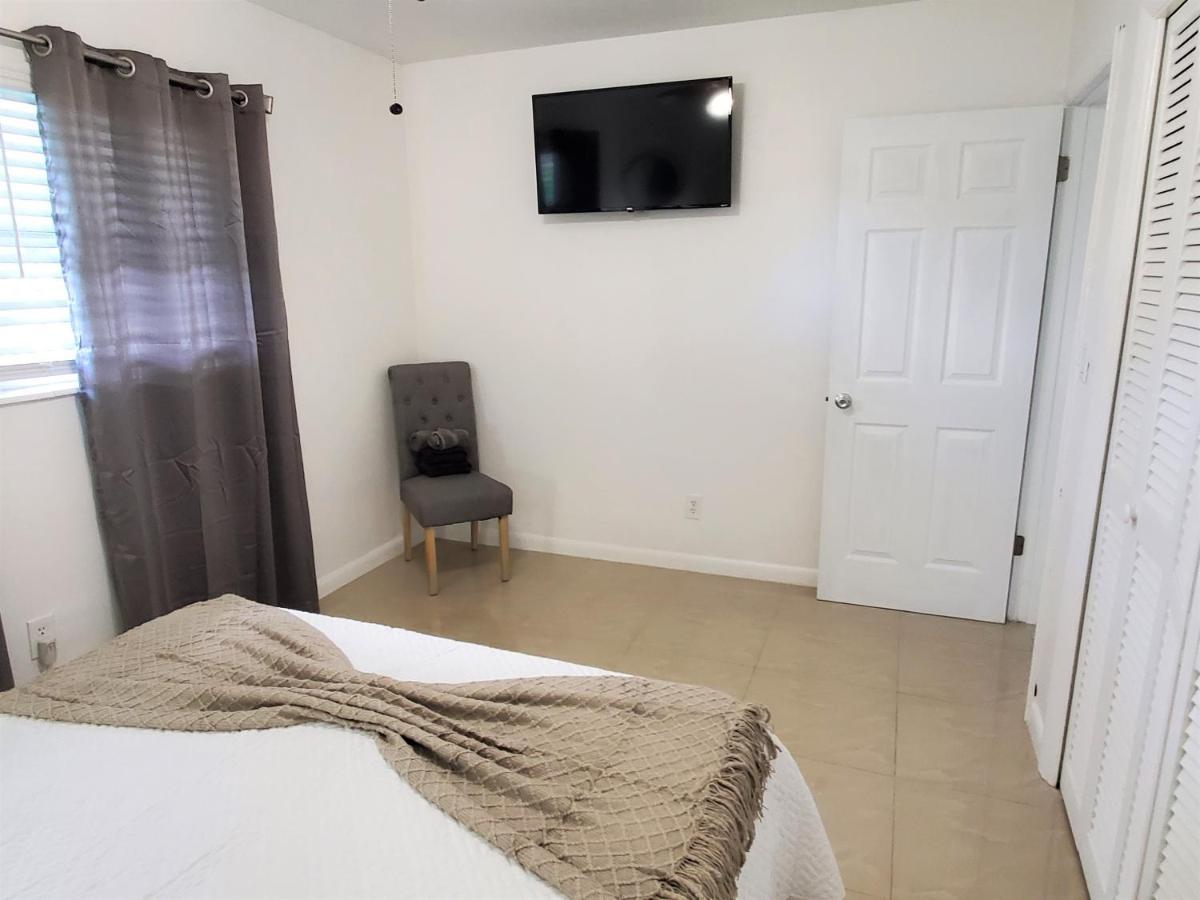Sophisticated Dania Beach Suites Near The Beach Exterior foto