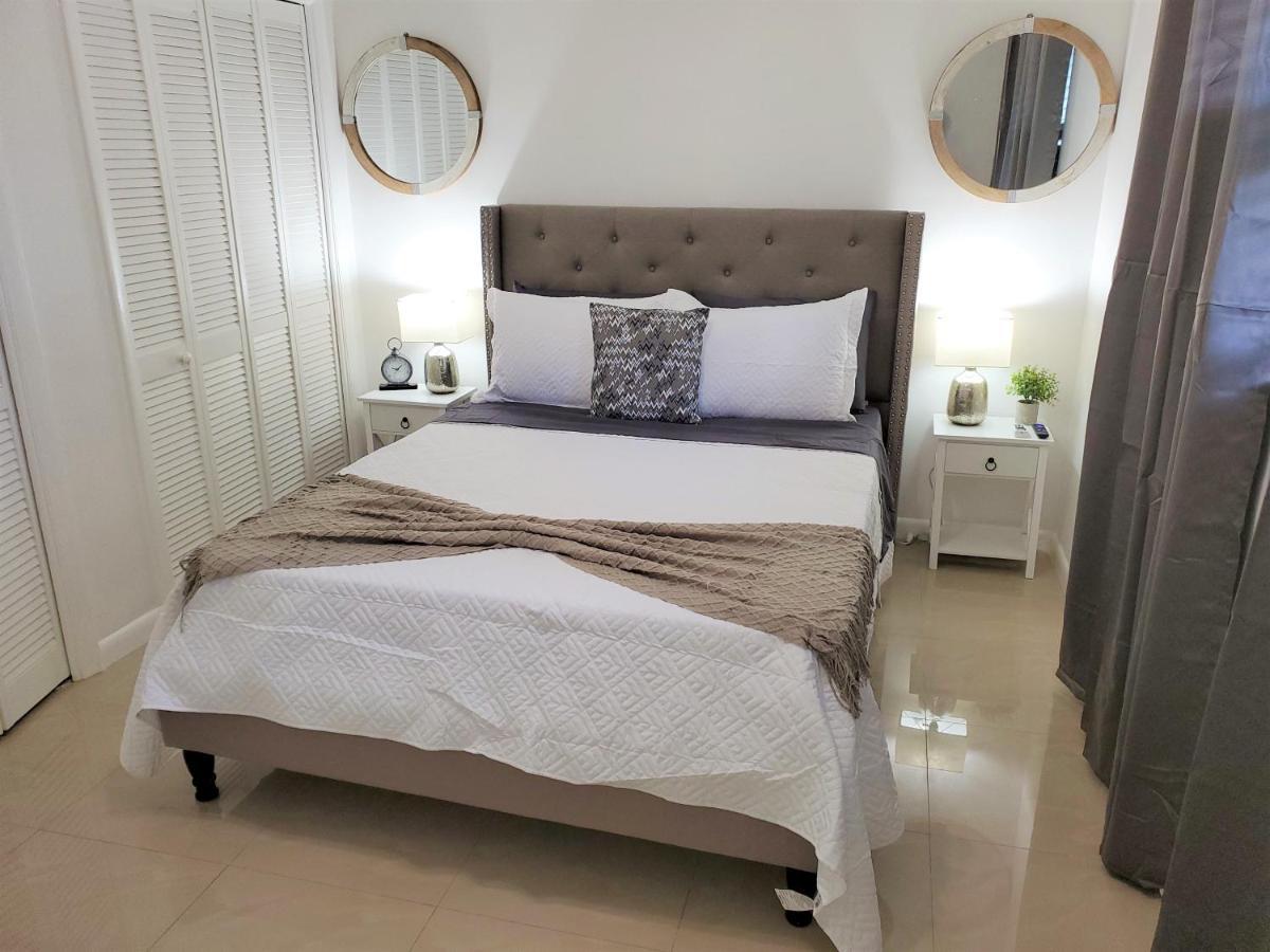 Sophisticated Dania Beach Suites Near The Beach Exterior foto