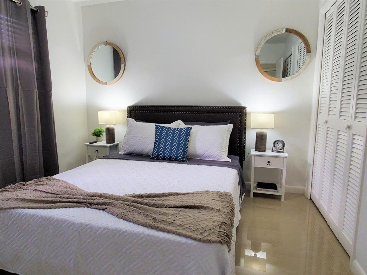 Sophisticated Dania Beach Suites Near The Beach Exterior foto