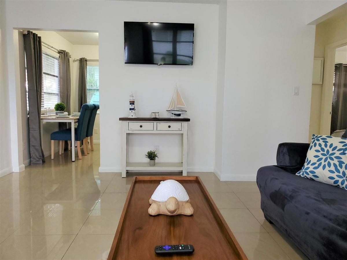 Sophisticated Dania Beach Suites Near The Beach Exterior foto
